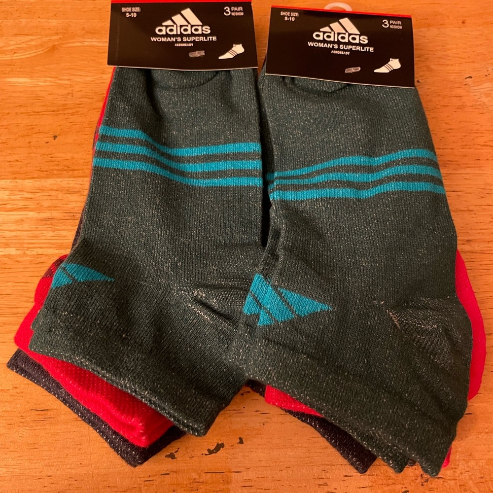 NWT adidas WOMAN'S SUPERLITE aeroready 2 PK of 3 pairs no show colorful socks
